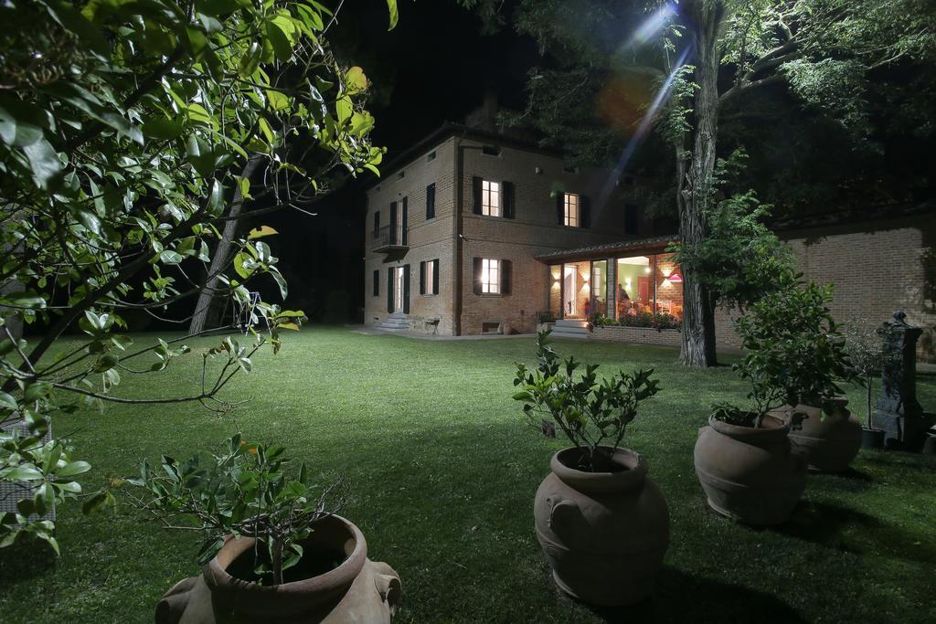 Relais Montemaggiore Беттолле Екстер'єр фото