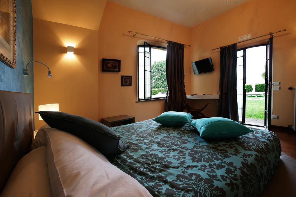 Relais Montemaggiore Беттолле Екстер'єр фото