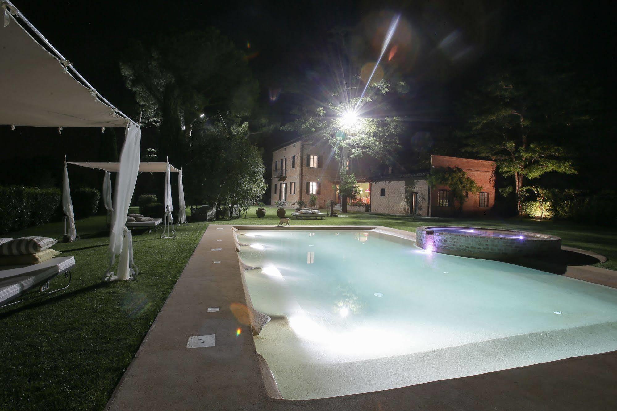 Relais Montemaggiore Беттолле Екстер'єр фото